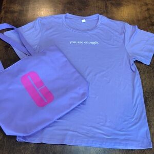 Women’s Sz. M T-shirt and Clinique reversible‎ bag